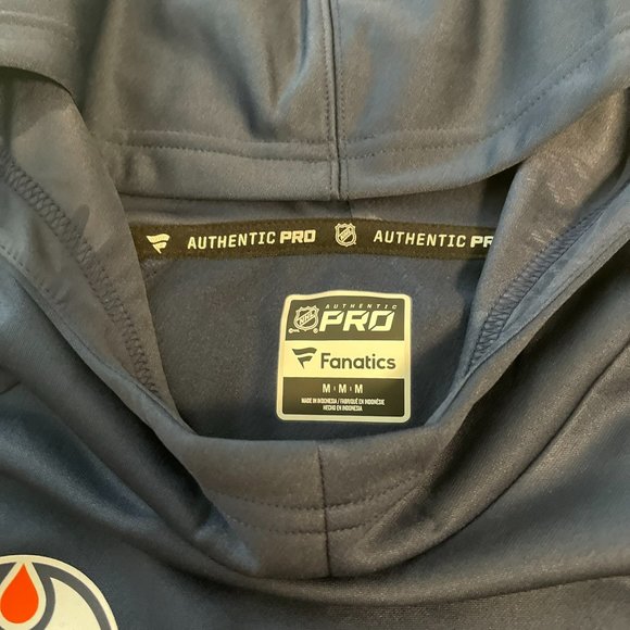 Edmonton Oilers Fanatics Team Issued Hoodie - Picture 6 of 8